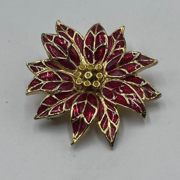 Vintage Textured Gold Tone &
Enamel Flower Pin Brooch Poinsettia
Christmas Pin - Picture 6 of 8